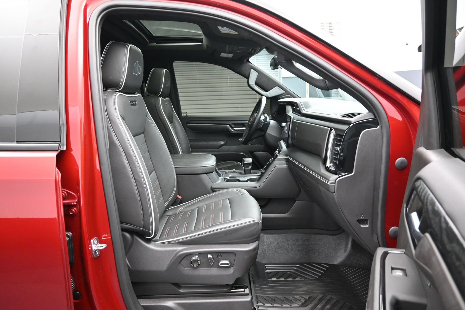 Used 2023 GMC Sierra 1500 AT4X AWD/4WD image 13