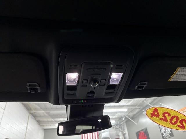 Used 2024 GMC Yukon Denali image 12