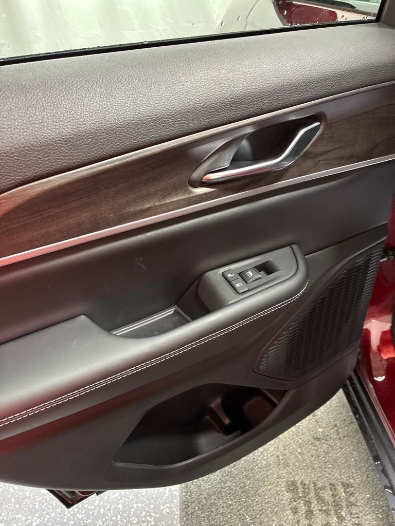 New 2025 Jeep Grand Cherokee Limited image 23