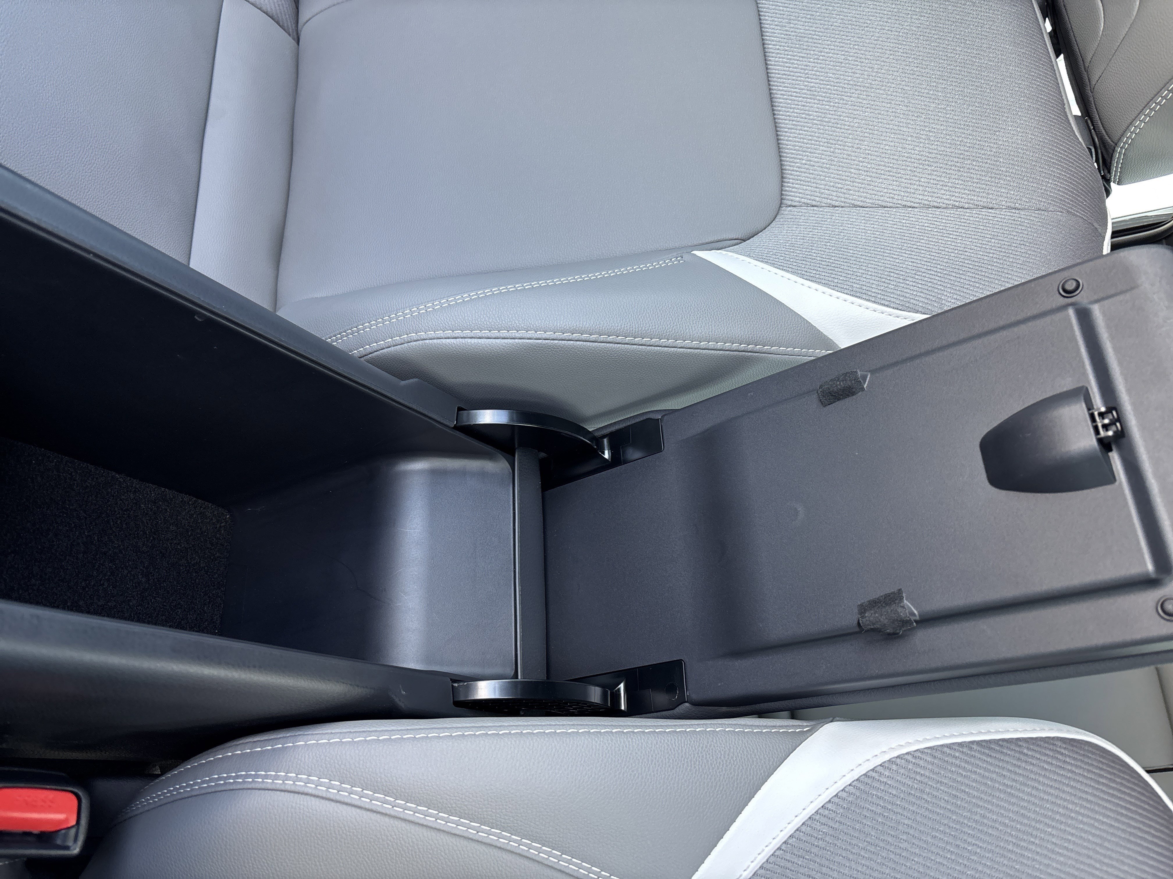 Used 2026 Toyota Camry SE AWD/4WD image 26