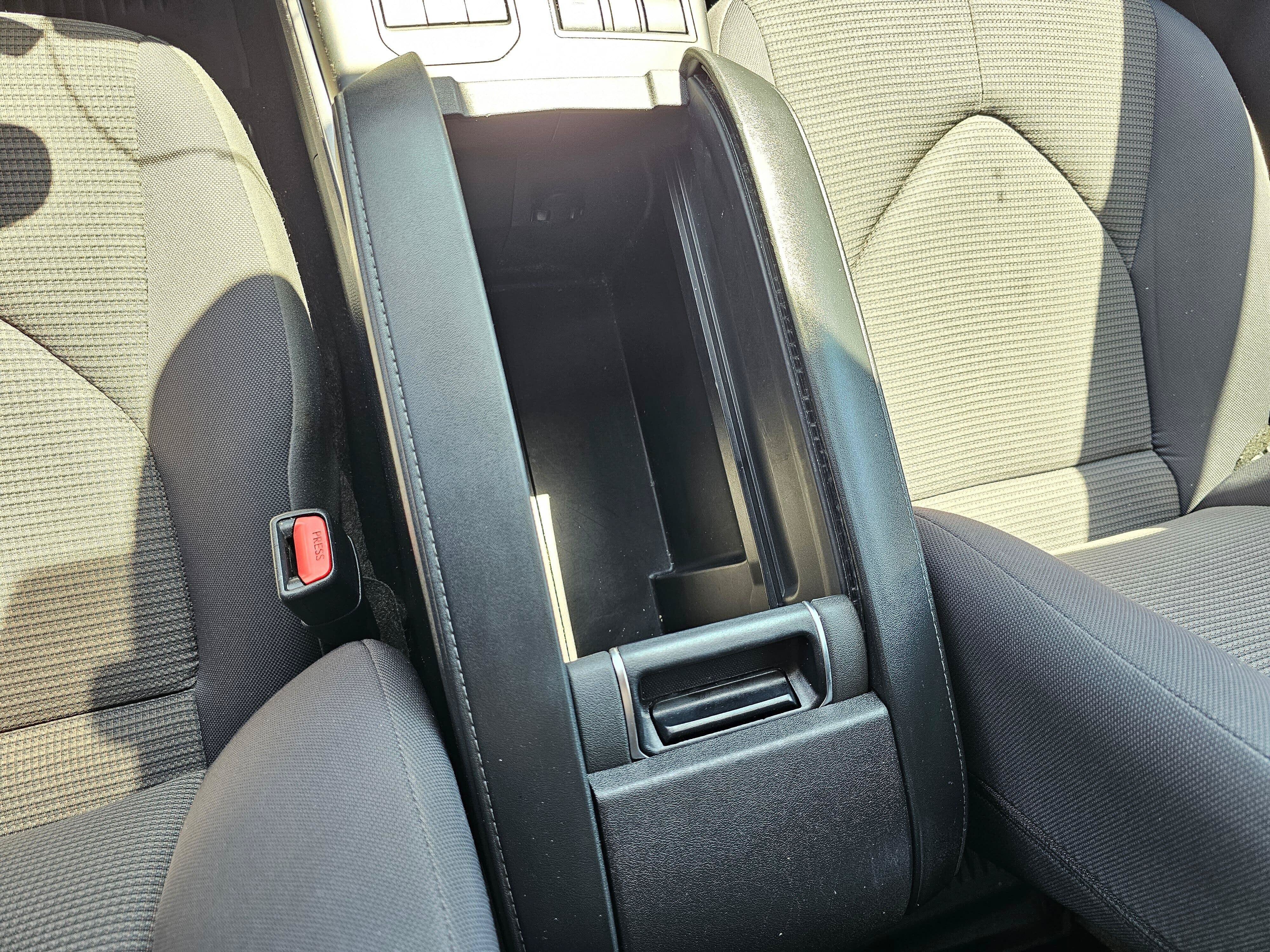 Used 2023 Toyota Highlander L AWD/4WD image 29