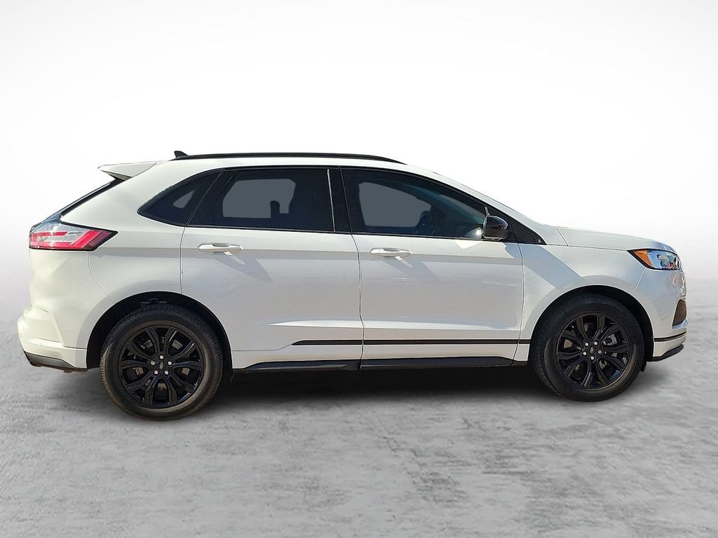 Used 2022 Ford Edge SE w/ Black Appearance Package AWD/4WD image 12