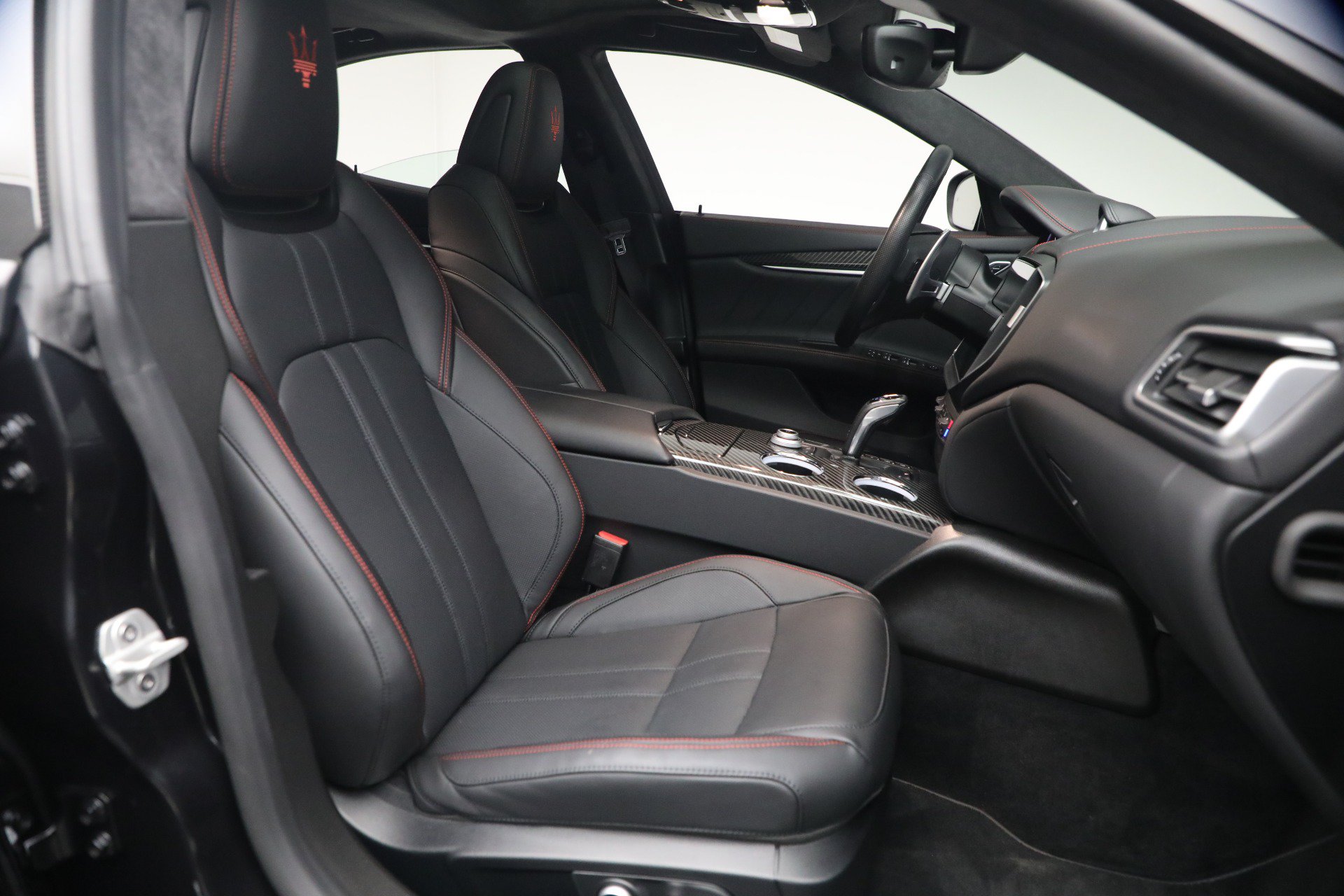 Certified 2023 Maserati Ghibli Modena Q4 AWD/4WD image 14