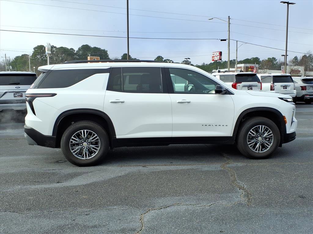 Used 2024 Chevrolet Traverse LT w/ LPO, Floor Liner Package image 19