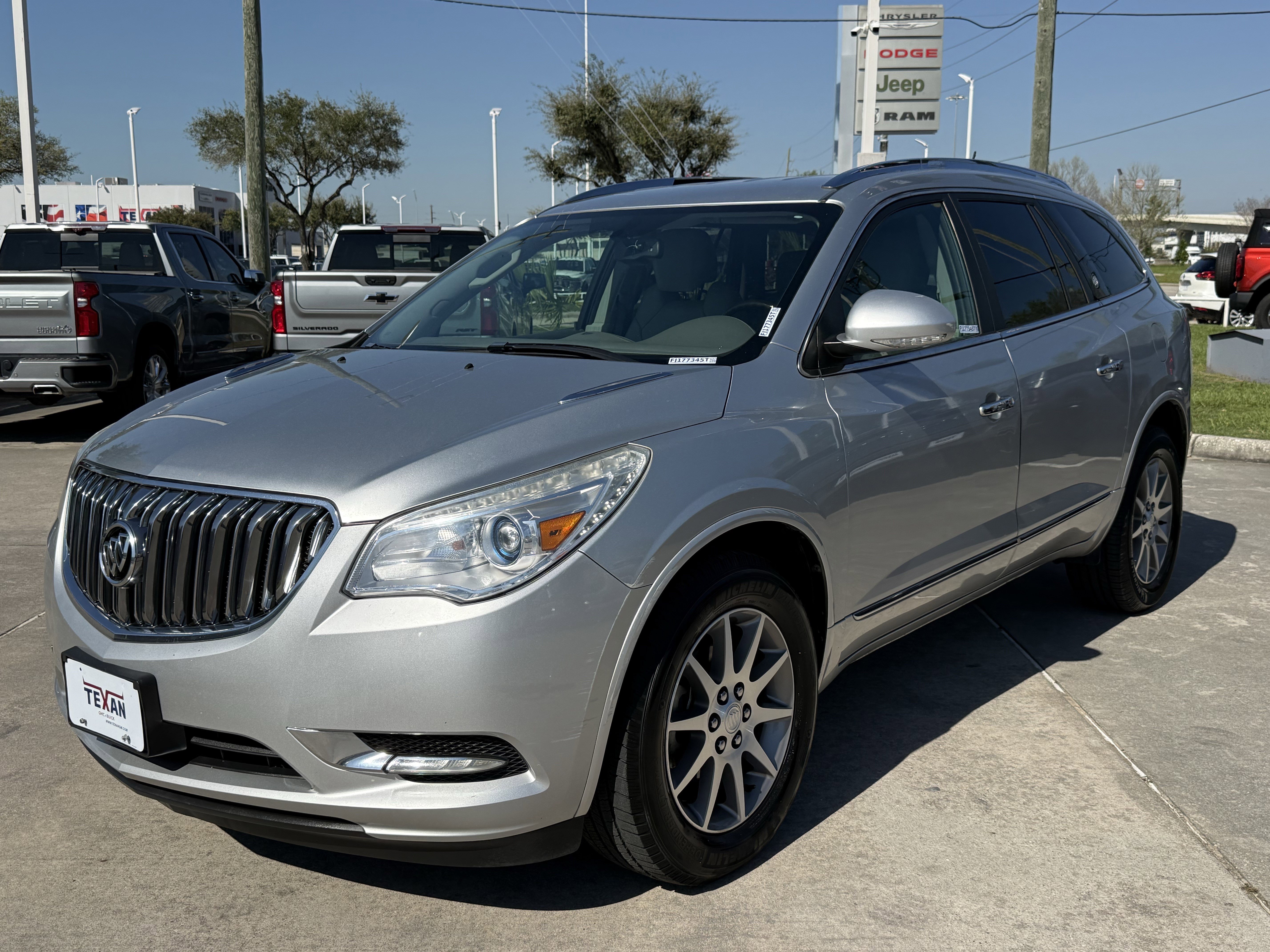 Used 2015 Buick Enclave Leather image 9