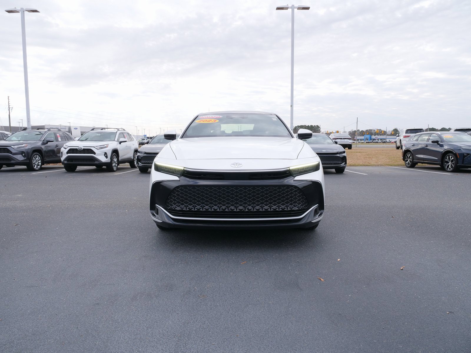 Used 2023 Toyota Crown Limited image 8