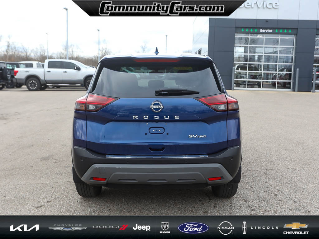 Used 2023 Nissan Rogue SV image 6