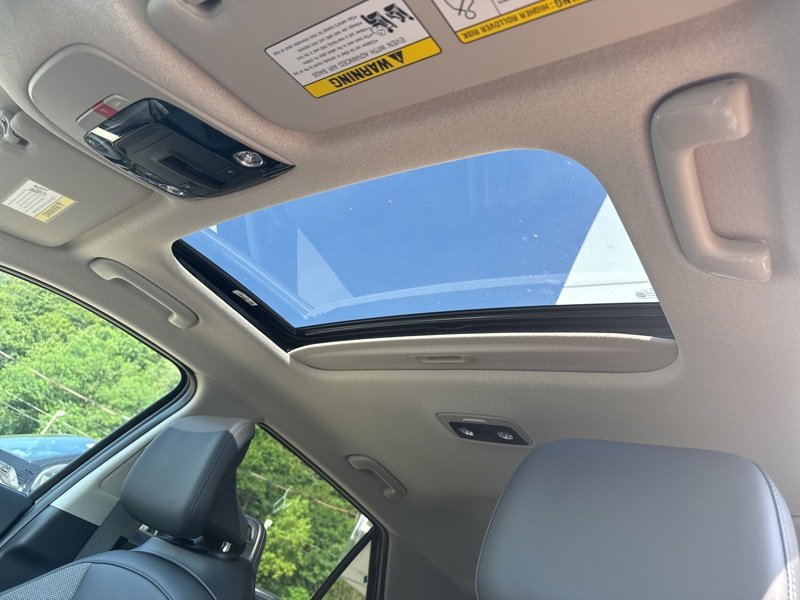 New 2025 Kia Niro EX Touring image 40