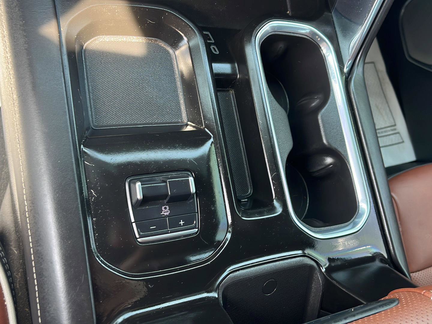 Used 2024 GMC Sierra 2500 Denali Ultimate w/ Max Trailering Package image 16