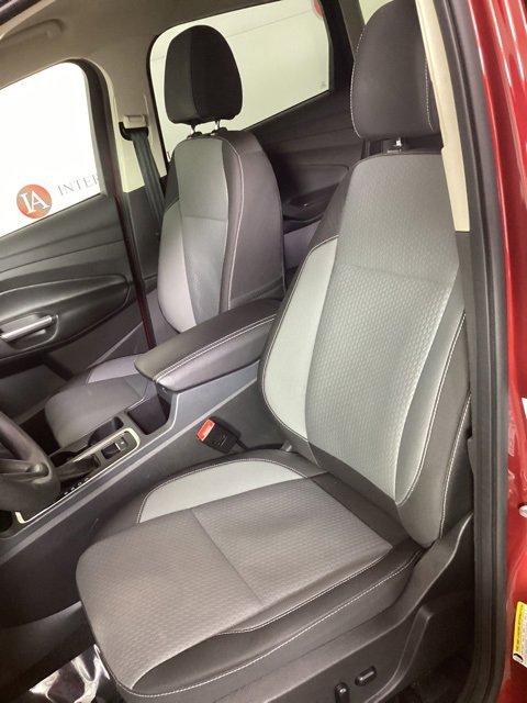 Used 2017 Ford Escape SE w/ SE Cold Weather Package image 12