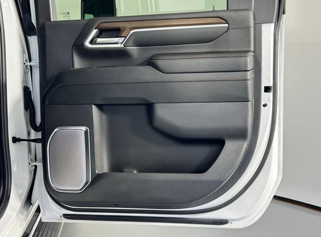 Used 2024 Chevrolet Silverado 2500 High Country w/ High Country Premium Package image 13