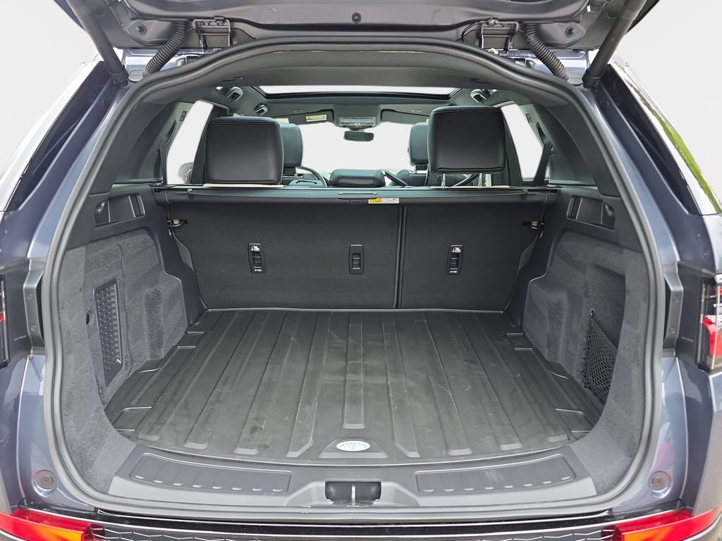 New 2026 Land Rover Discovery Sport Landmark AWD/4WD image 12