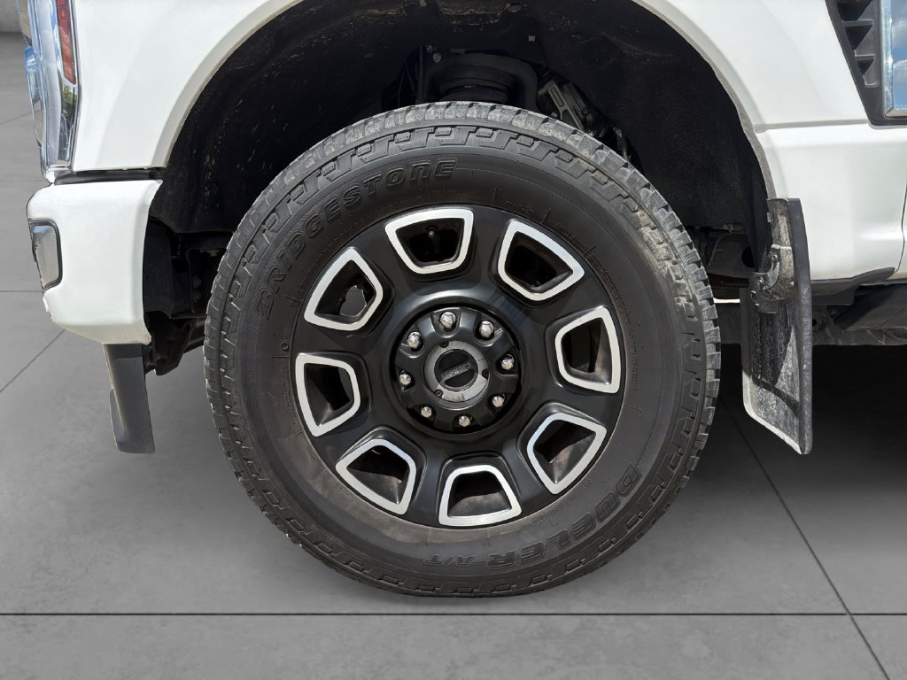 Used 2024 Ford F250 Platinum AWD/4WD image 9