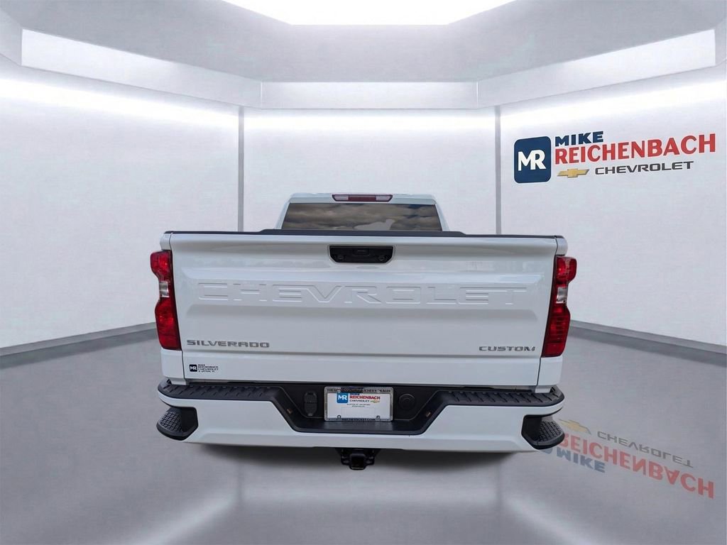Used 2026 Chevrolet Silverado 1500 Custom image 5