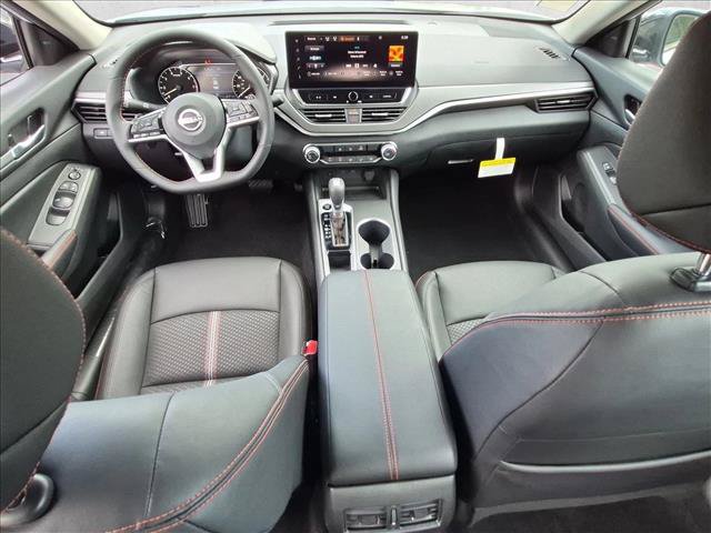 New 2026 Nissan Altima 2.5 SR FWD image 13
