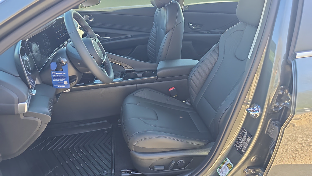 New 2026 Hyundai Elantra Limited FWD image 14