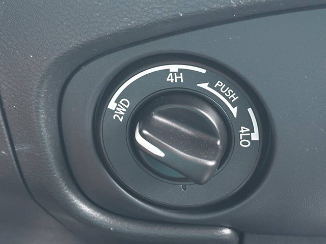 Used 2022 Nissan Frontier SV AWD/4WD image 33