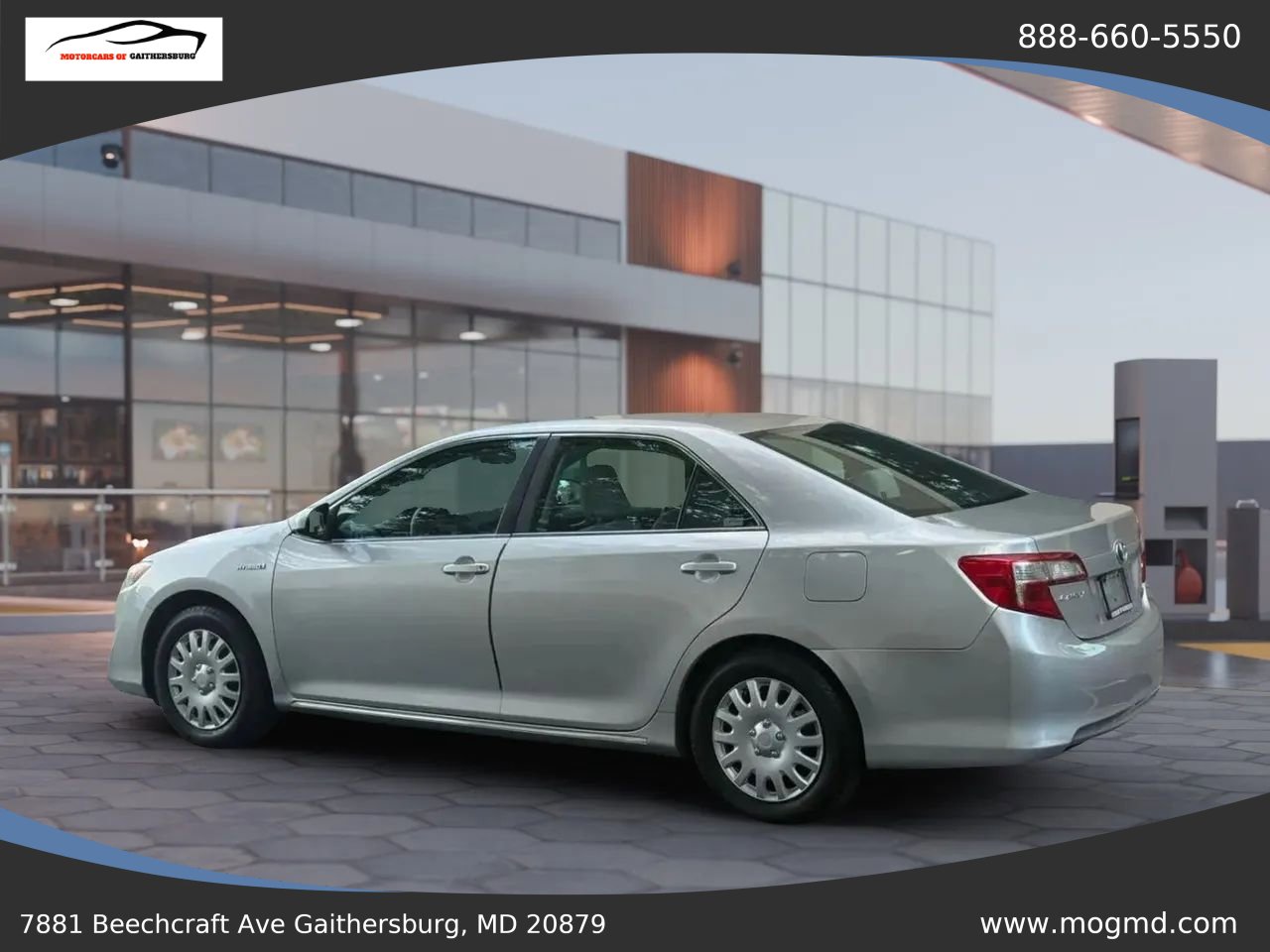 Used 2012 Toyota Camry LE FWD image 4