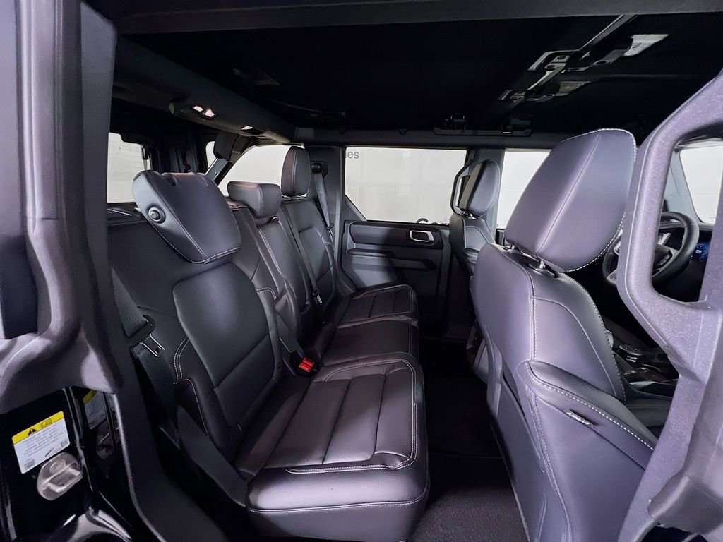 New 2025 Ford Bronco Outer Banks w/ Sasquatch Package image 17