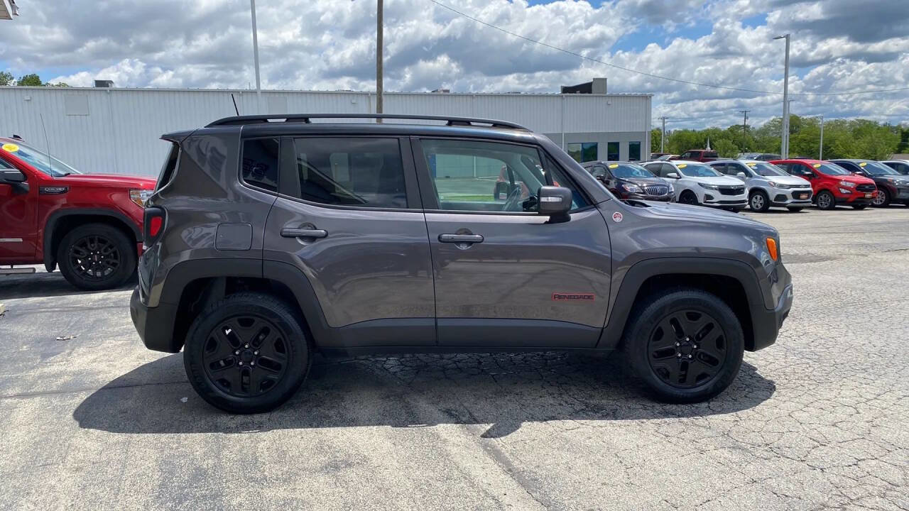 Used 2018 Jeep Renegade Trailhawk w/ Cold Weather Group II image 8