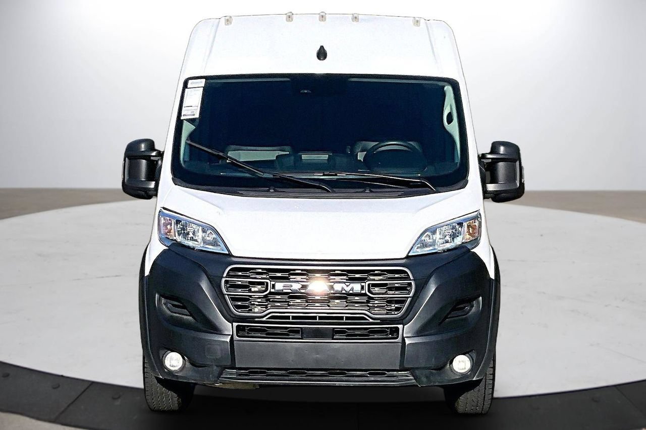 Used 2024 RAM ProMaster 2500 w/ Convenience Group FWD image 3