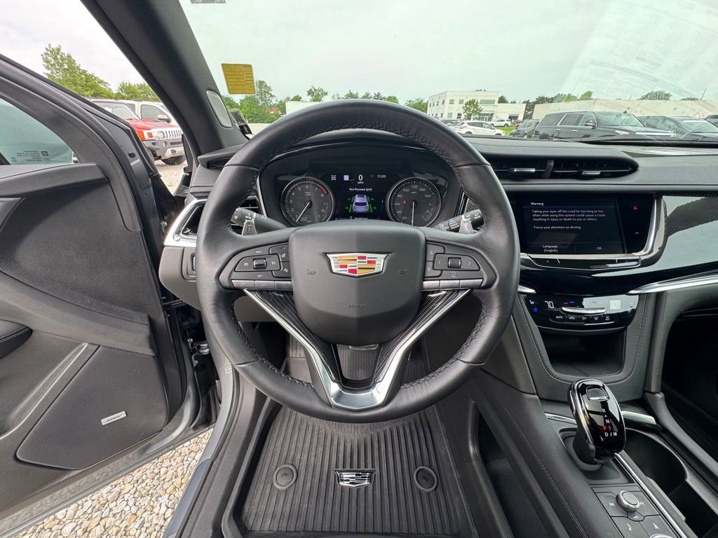 Used 2024 Cadillac XT6 Sport w/ Technology Package AWD/4WD image 19