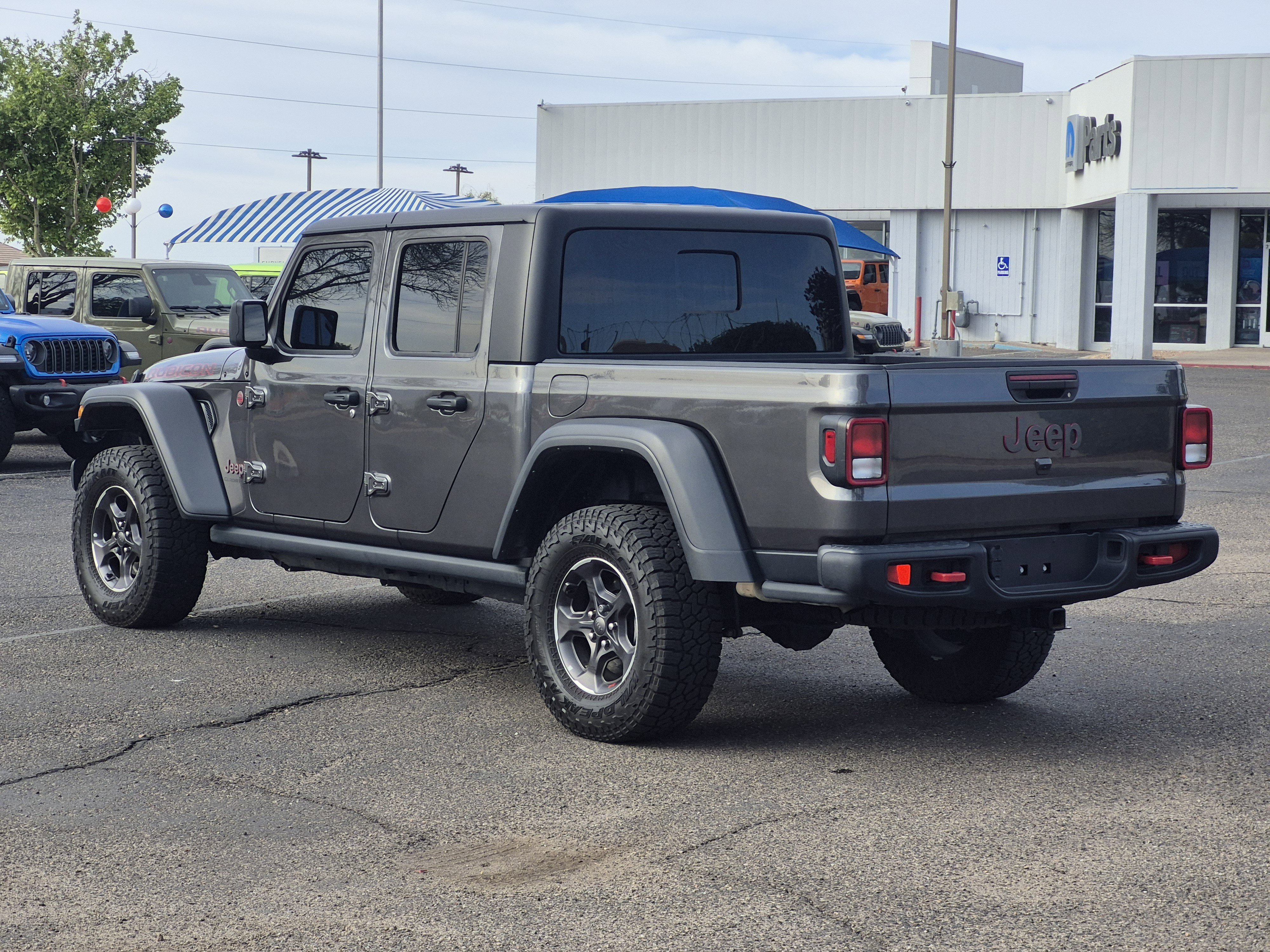 Used 2022 Jeep Gladiator Rubicon w/ Cold Weather Group AWD/4WD image 5