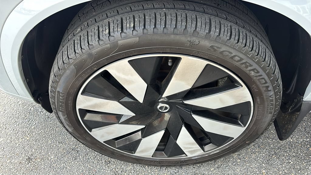 Used 2024 Volvo XC90 T8 Plus w/ Protection Package Premier AWD/4WD image 32