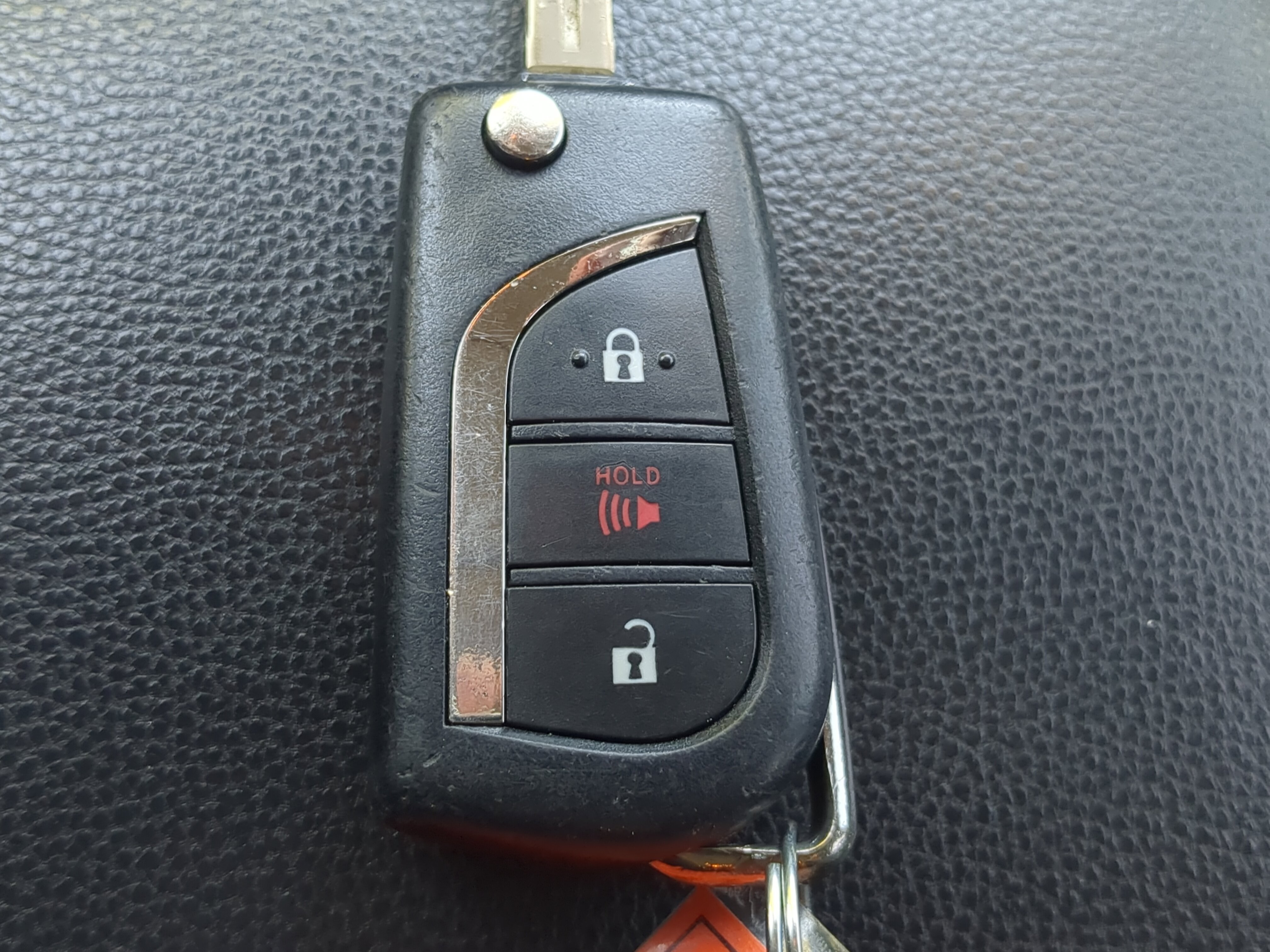 Used 2020 Toyota RAV4 LE image 26