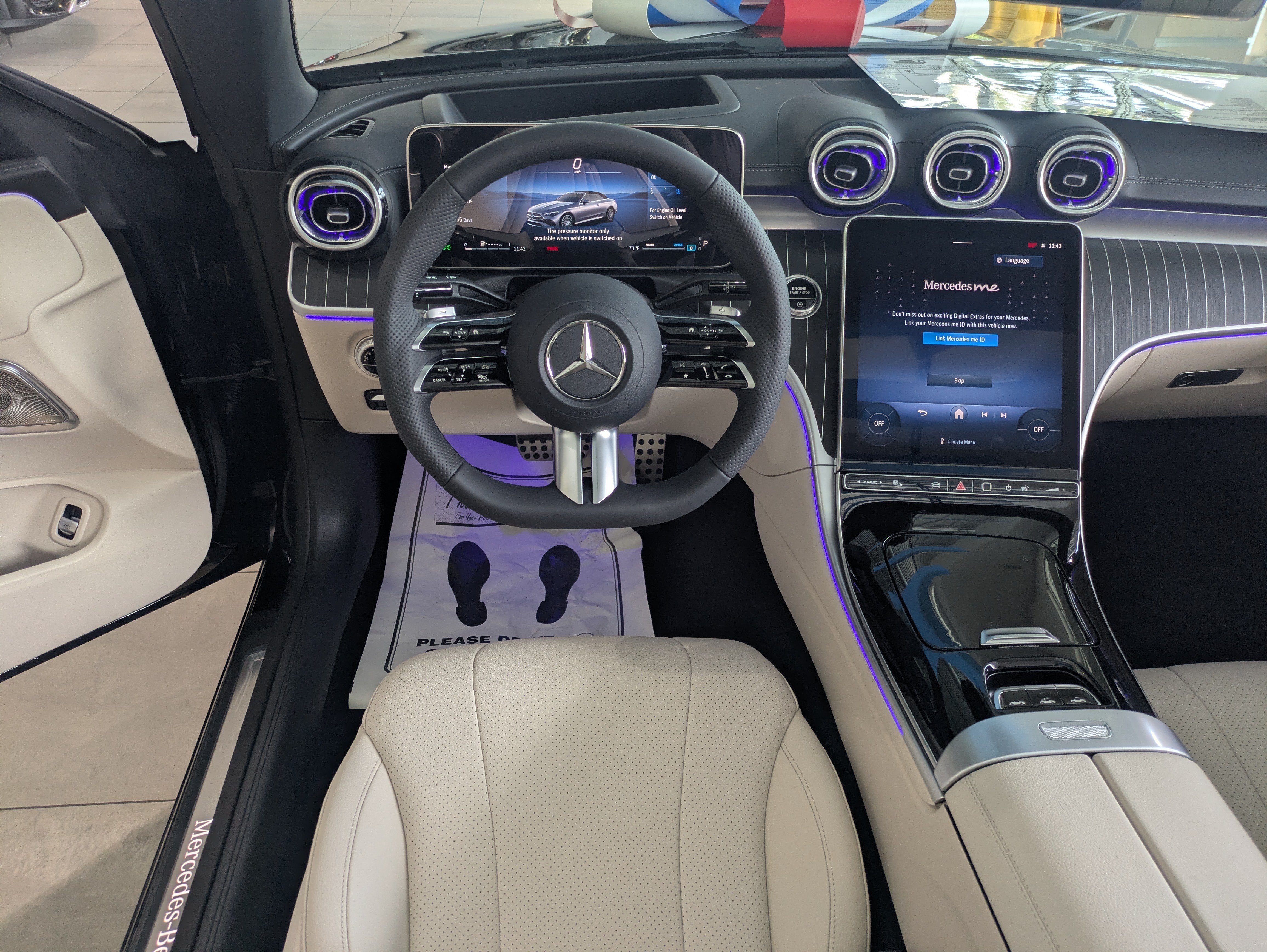 New 2027 Mercedes-Benz CLE 300 4MATIC Cabriolet image 14