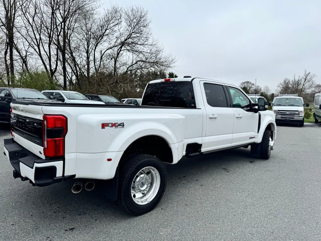 Used 2025 Ford F450 Platinum w/ FX4 Off-Road Package image 6