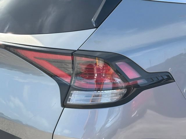 Used 2025 Kia Sportage LX FWD image 10