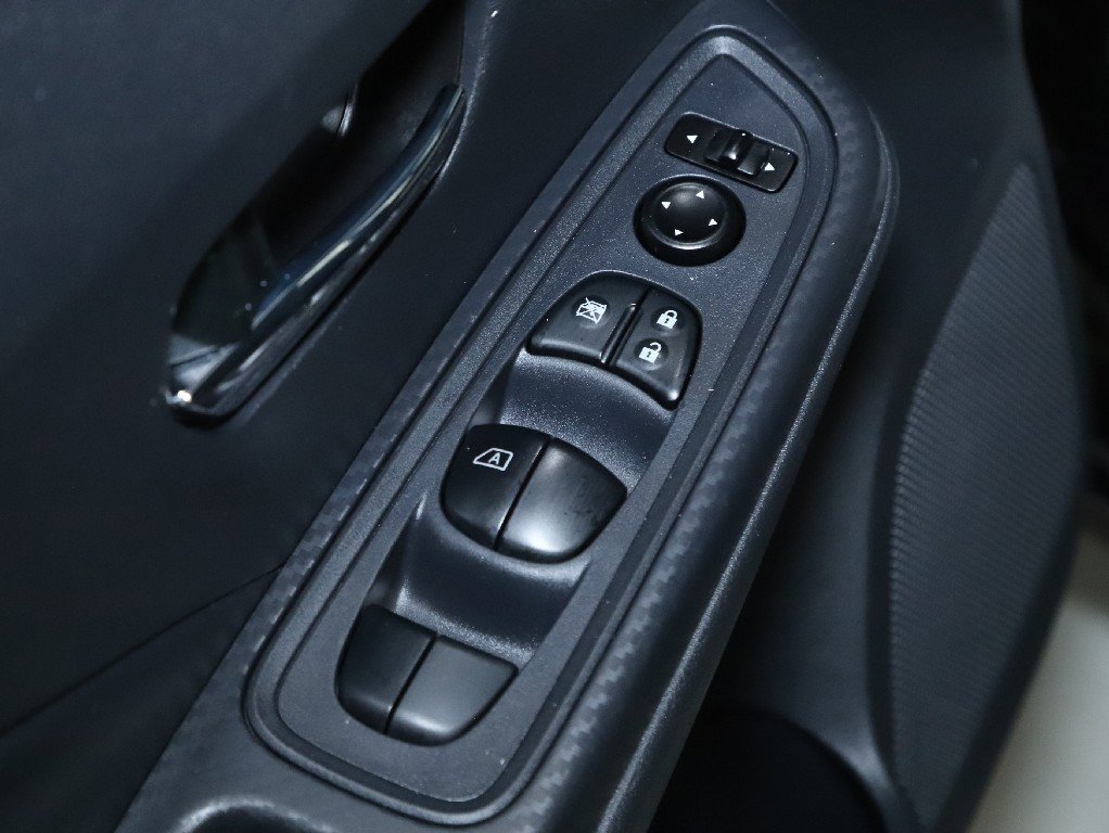 Certified 2025 Nissan Versa SV image 16