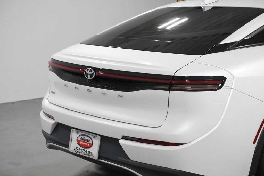 Certified 2023 Toyota Crown AWD/4WD image 9