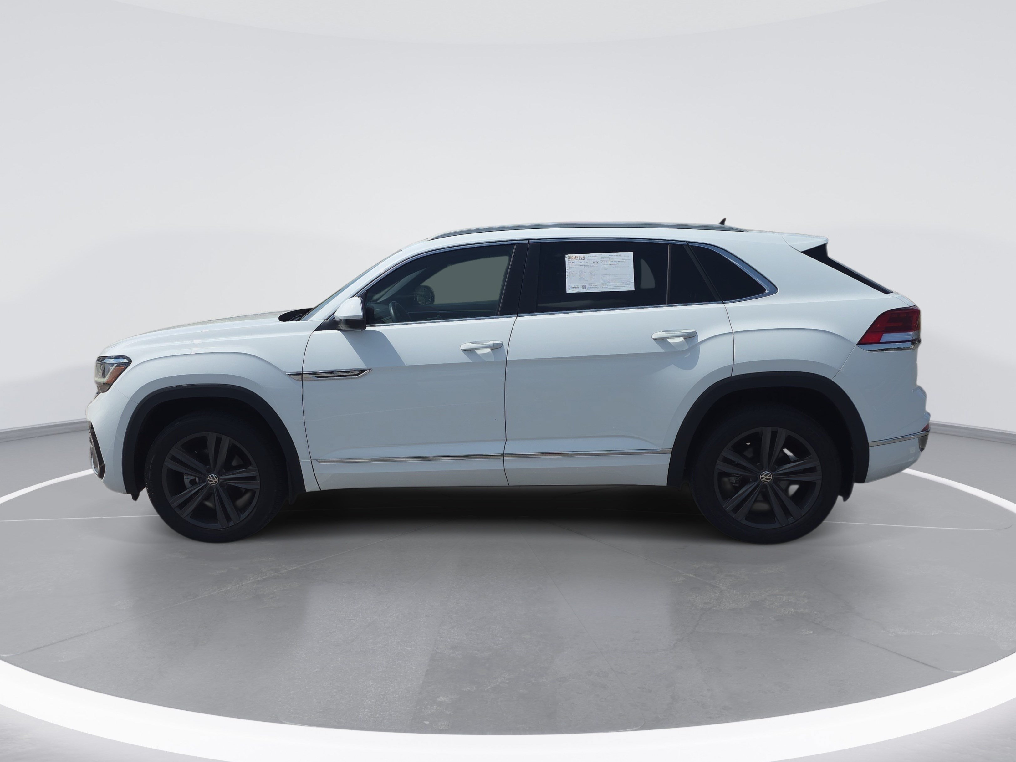 Used 2022 Volkswagen Atlas Cross Sport SEL R-Line AWD/4WD image 6
