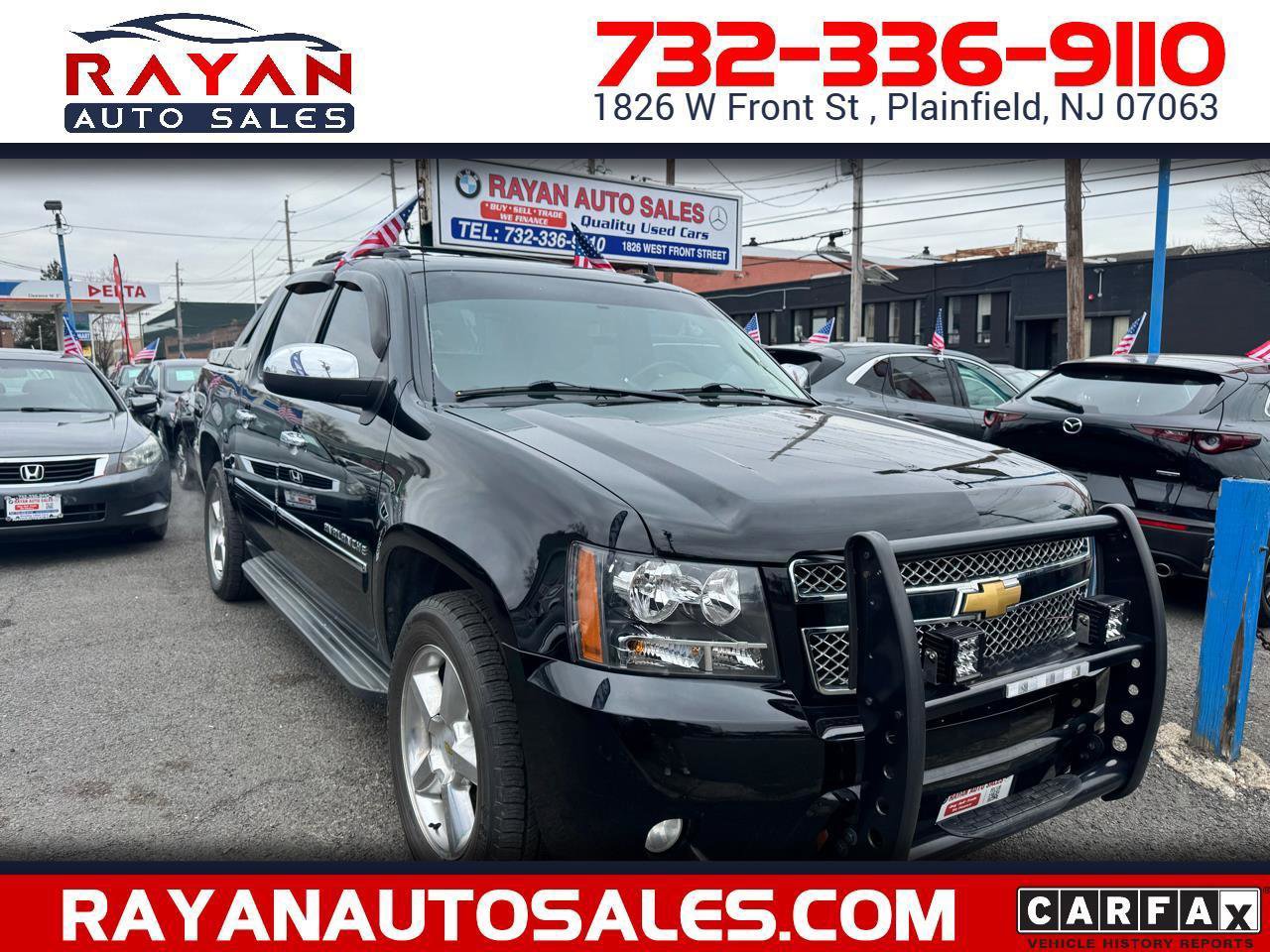 Used 2013 Chevrolet Avalanche LTZ image 1