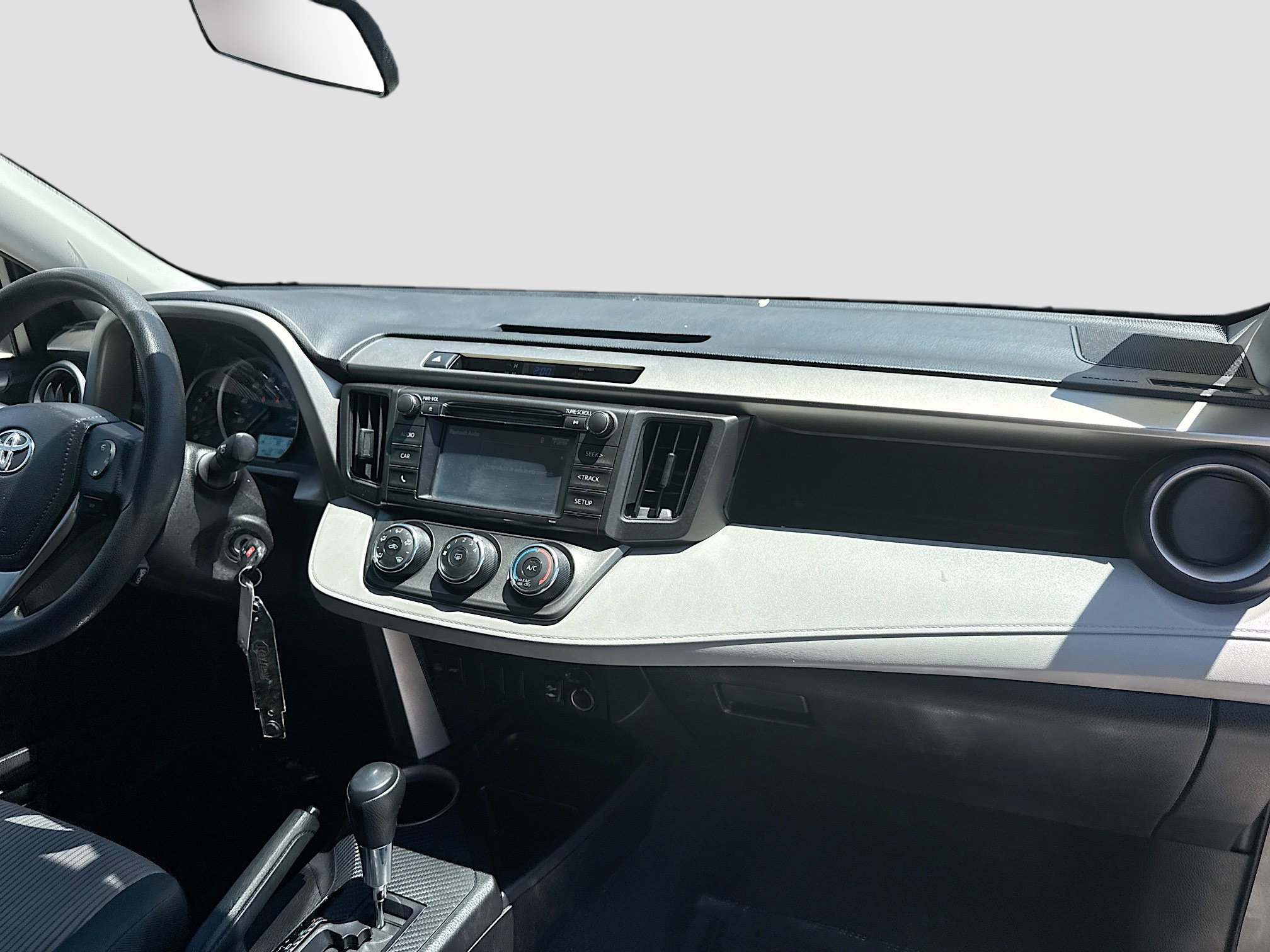 Used 2015 Toyota RAV4 LE FWD image 31