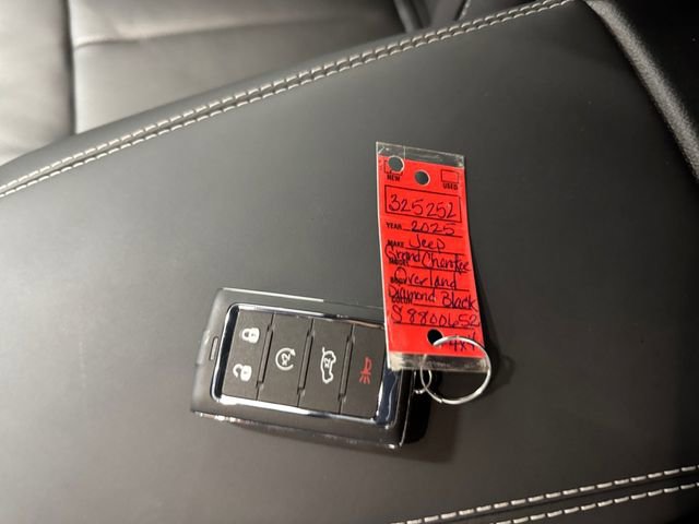Used 2025 Jeep Grand Cherokee Overland w/ Trailer Tow Package image 29