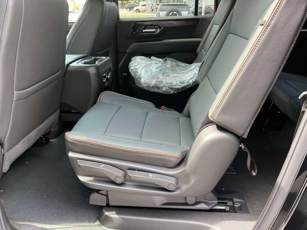 New 2026 GMC Yukon XL AT4 w/ AT4 Premium Package AWD/4WD image 16