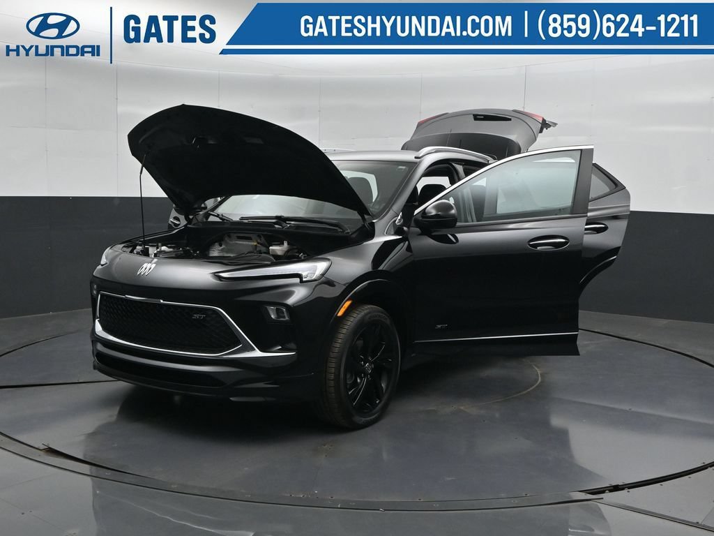 Used 2025 Buick Encore GX Sport Touring FWD image 53