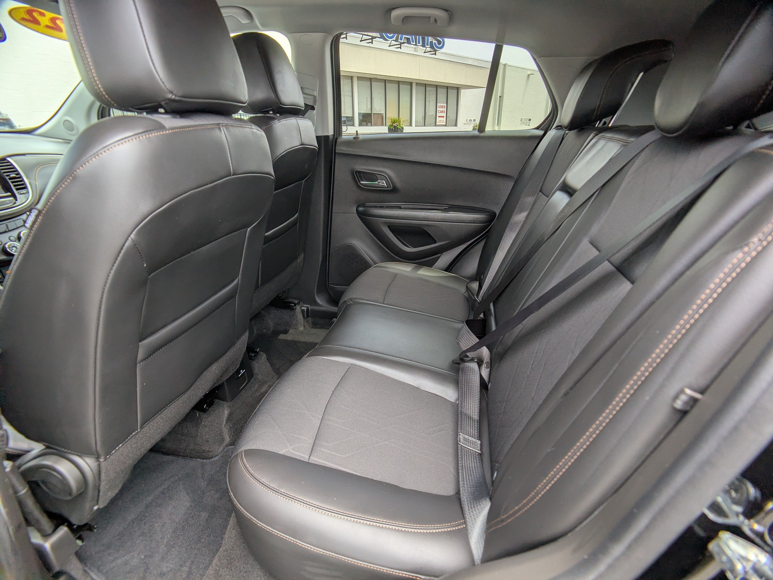 Used 2022 Chevrolet Trax LT w/ LT Convenience Package AWD/4WD image 14