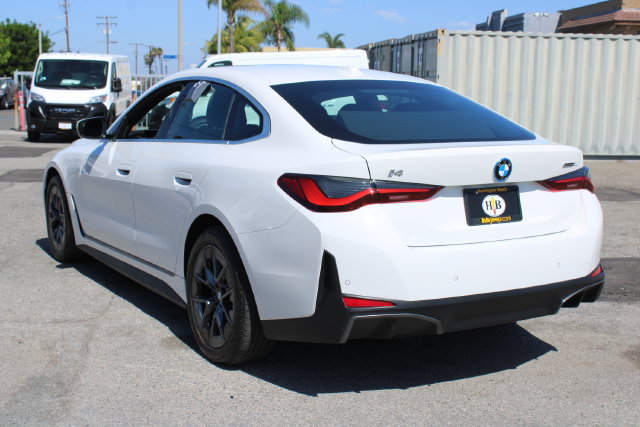 Used 2025 BMW i4 eDrive40 RWD image 3