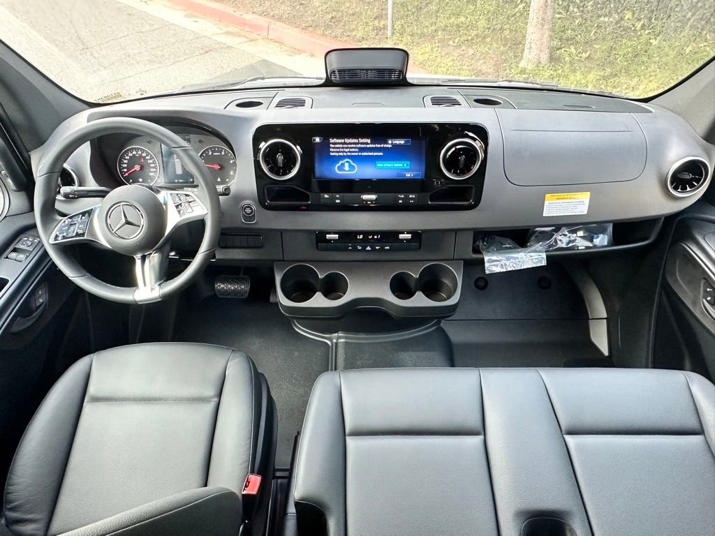 New 2025 Mercedes-Benz Sprinter 2500 image 14