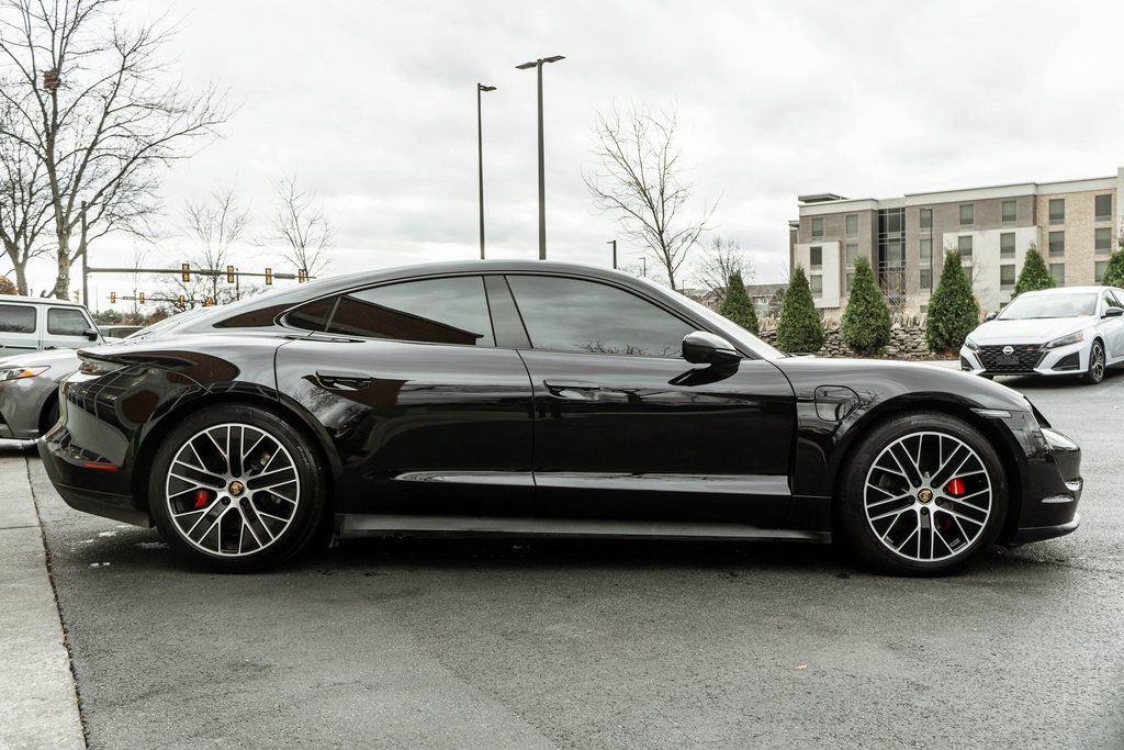 Used 2021 Porsche Taycan 4S image 3