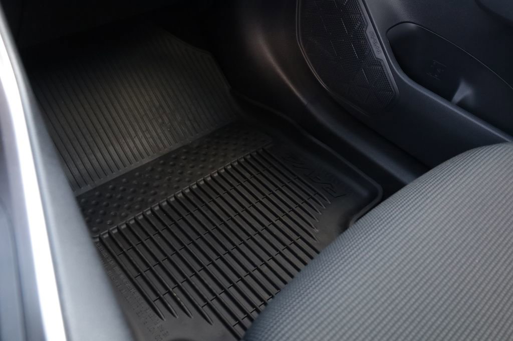 Used 2025 Toyota RAV4 LE image 28