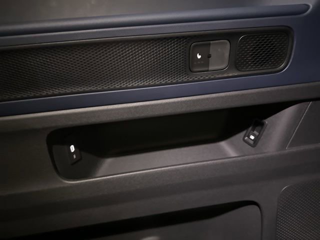 New 2025 Volkswagen ID. Buzz Pro S image 30