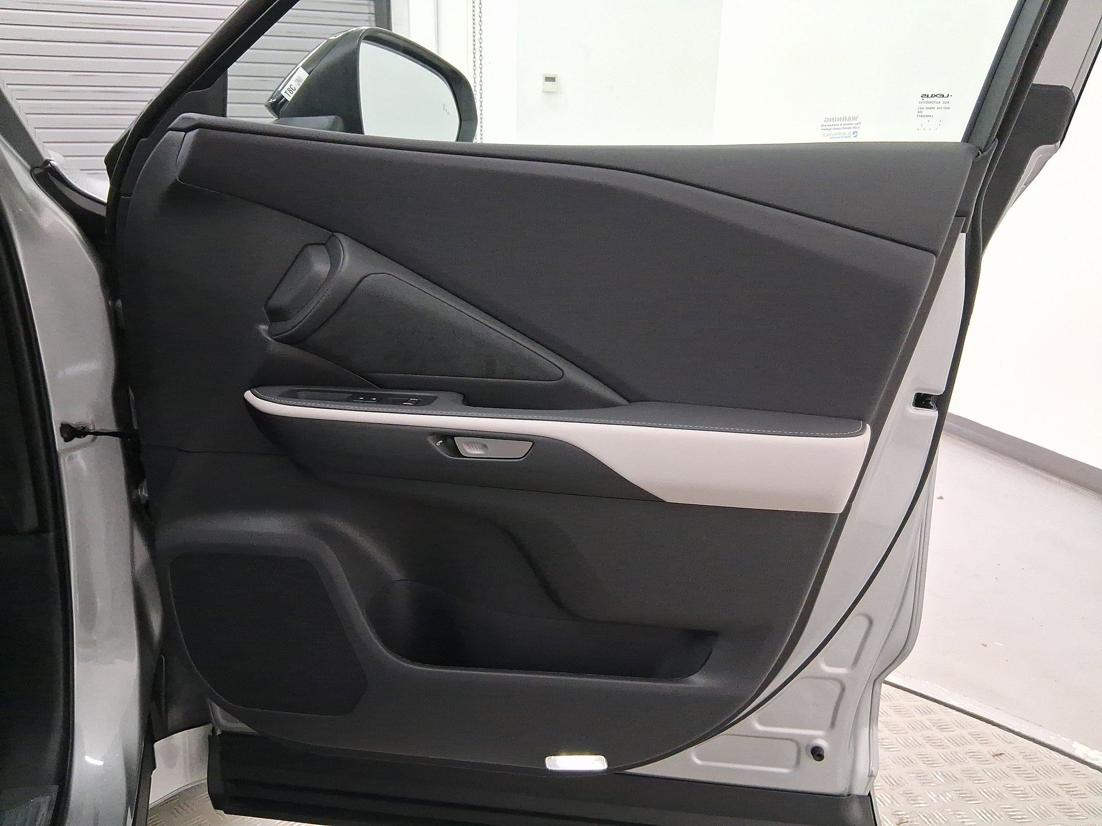 New 2026 Lexus TX 500h AWD image 27