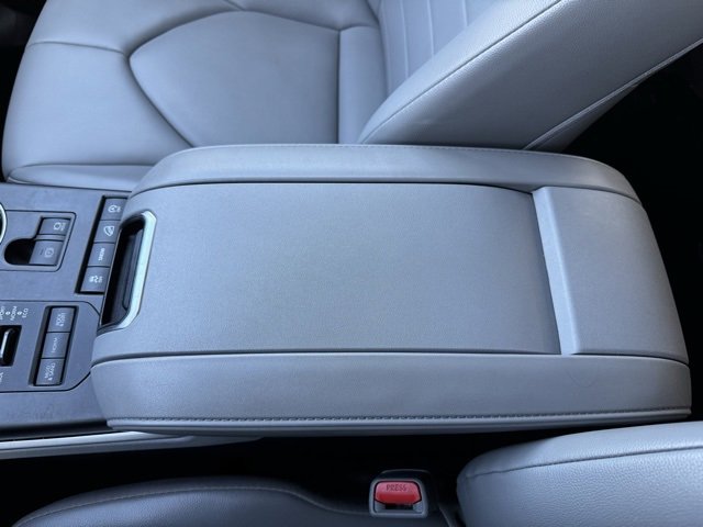 Certified 2022 Toyota Highlander XLE image 24