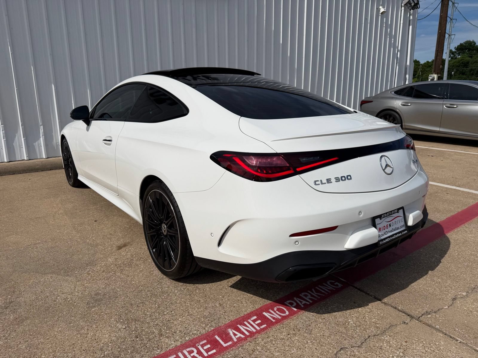 Used 2024 Mercedes-Benz CLE 300 4MATIC Coupe image 4