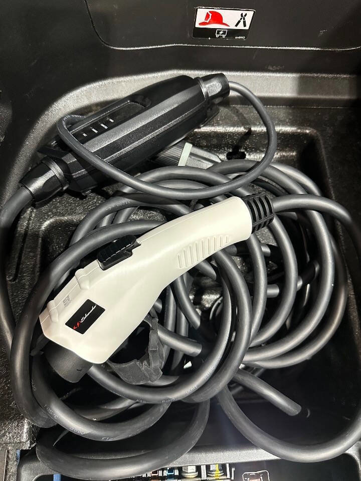 Used 2016 Chevrolet Volt Premier w/ Driver Confidence Package image 47